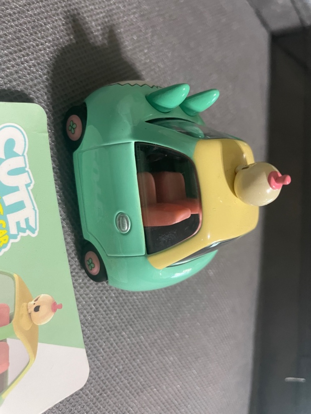 AUTHENTIC - PopMart - Cute Private Car - Labubu Mint - Picture 2 of 8
